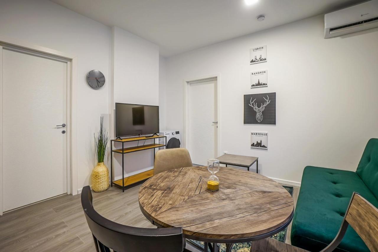 Bright Apartments Moments Away From Herastrau Park, Mall And Metro Bucareste Exterior foto