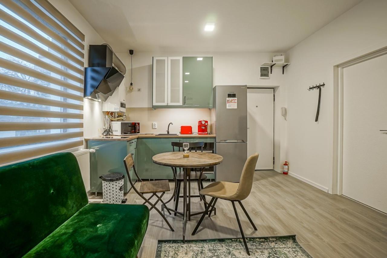 Bright Apartments Moments Away From Herastrau Park, Mall And Metro Bucareste Exterior foto