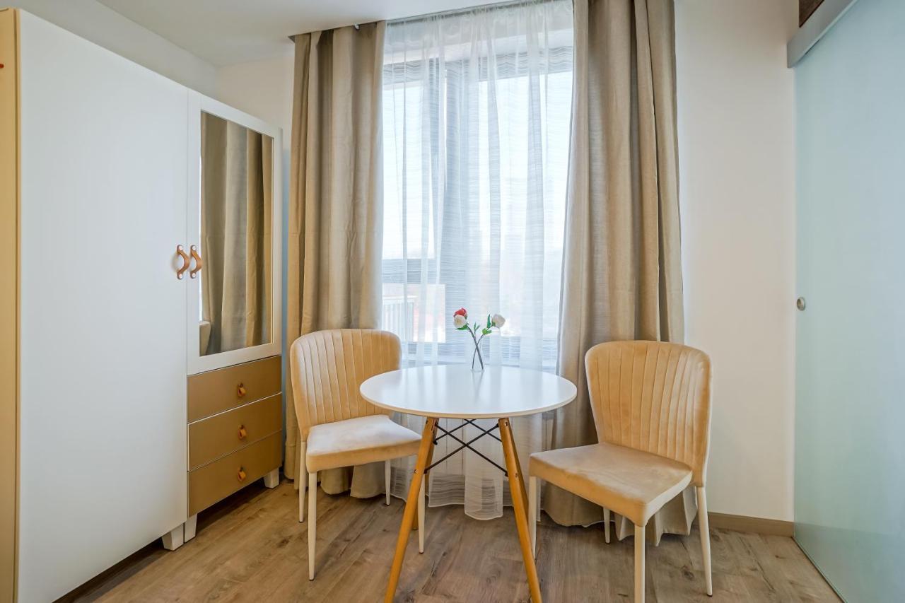 Bright Apartments Moments Away From Herastrau Park, Mall And Metro Bucareste Exterior foto