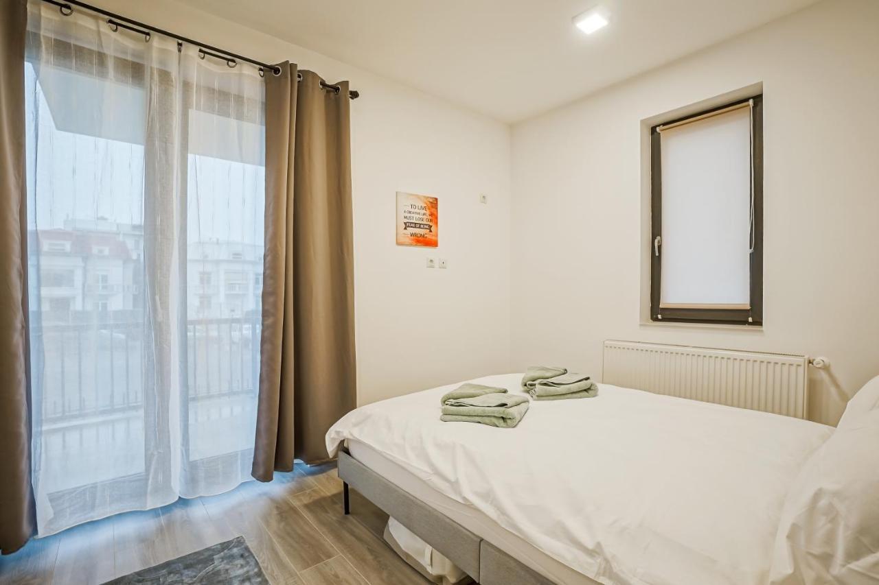 Bright Apartments Moments Away From Herastrau Park, Mall And Metro Bucareste Exterior foto